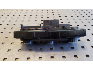 Блок управления климат-контролем 3T0820047AB   Skoda Octavia Mk2 (1Z)