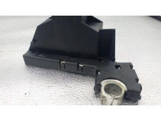 Плюсовый провод (аккумулятора)