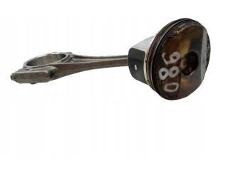  Поршень с шатуном  SKYACTIV  Mazda 3  