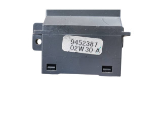 Ручка стеклоочистителей 9452387, 02W30A   Volvo V70