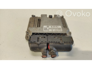 Блок управления двигателя 06F906056R, 0261S02018   Skoda Octavia Mk2 (1Z)