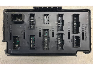 Блок предохранителей 8231009120, 06C28N SsangYong Kyron