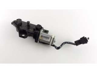 Притягиватель задней крышки