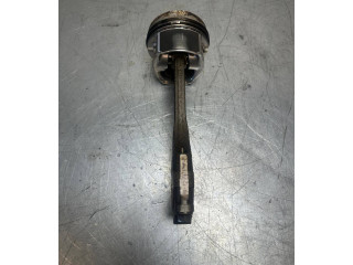 Поршень с шатуном AAA 021e Volkswagen Golf III