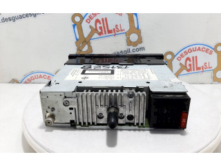 Радио/ проигрыватель CD/DVD / навигация