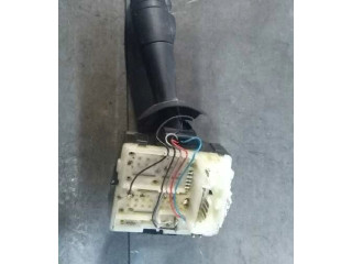 Ручка стеклоочистителей 8201168016   Renault Clio IV