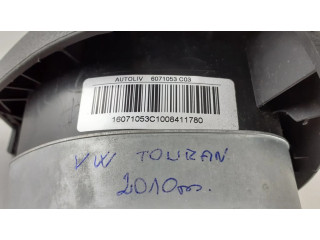 Подушка безопасности водителя 5N0880201B Volkswagen Touran I