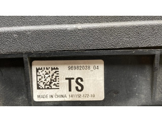 Блок предохранителей 96982038, 14115217210 Chevrolet Orlando