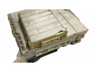 Блок предохранителей  8267253040   Lexus IS 220D-250-350    