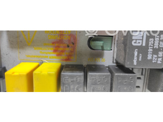   Pojistková skříňka 90504534   Opel Vectra B 1998