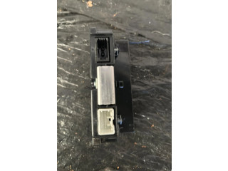 Дисплей       Volvo V50