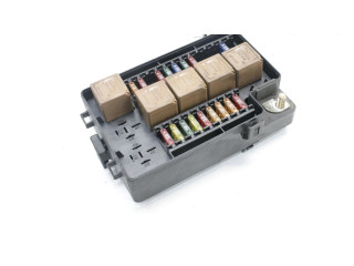 Блок предохранителей LJG2822AC Jaguar XK8 - XKR