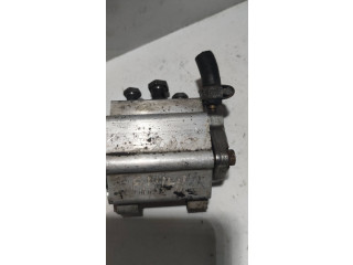 Топливный насос 06D127026H    Audi A4 S4 B6 8E 8H  ALT 