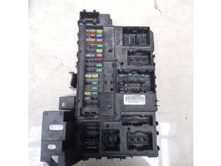 Pojistková skříňka GR3T15604 Ford Mustang VI 2016