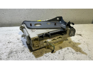 Блок предохранителей 8273053022, 7E230397 Lexus IS 220D-250-350