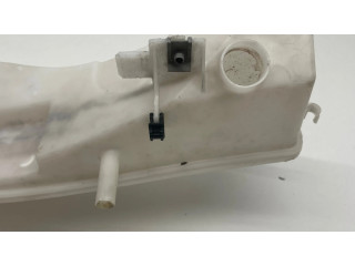 Бачок оконной жидкости