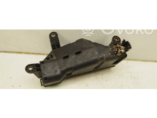 Блок предохранителей Lexus IS 200-300