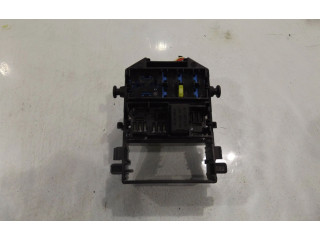   Pojistková skříňka 8200003634   Renault Clio III 2007