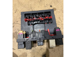 Блок комфорта 3C0937049AE, 28068688 Skoda Octavia Mk2 (1Z)