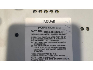 Радио/ проигрыватель CD/DVD / навигация