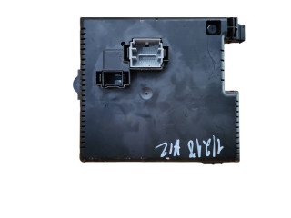 Блок предохранителей 8676391, 12217799   Volvo XC90    