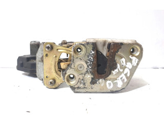 Замок багажника     Mitsubishi Pajero 1999 - 2002 года