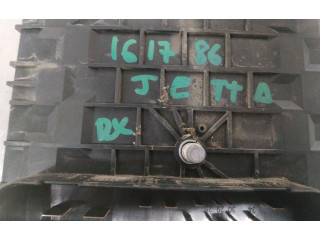 Блок предохранителей 1K1522002   Volkswagen Jetta V    