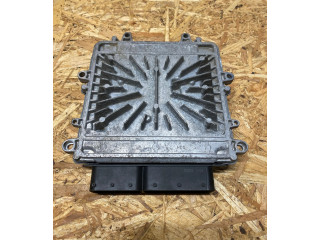 Блок управления двигателя 30785100AB, 0281012765   Volvo V70