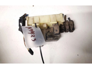 Ящик предохранителей (комплект) Mitsubishi Pajero Sport I 1996 - 2008 года