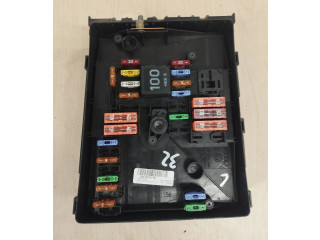 Блок предохранителей 1K0937125A, 017183071   Skoda Octavia Mk2 (1Z)    