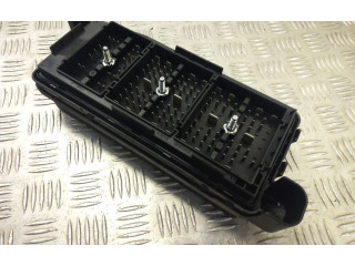 Блок предохранителей 95471067 Vauxhall Antara