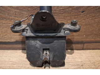 Замок багажника 1Z5827501C, SN3CC    Skoda Octavia Mk2 (1Z) 2004 - 2013 года