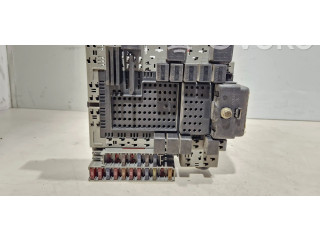 Блок предохранителей  9401802   Volvo V70    