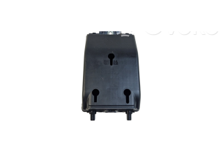 Блок предохранителей 32209198, K067R   Volvo XC90    