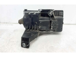 Блок предохранителей 30728132   Volvo XC90    