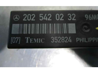 Pojistková skříňka 2025420232, 352824 Mercedes-Benz C W202 1996