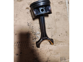  Поршень с шатуном    Audi A3 S3 8P  