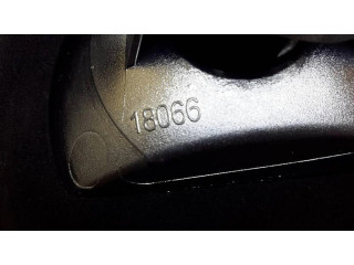 Задний фонарь правый сзади 18066 Nissan Pulsar