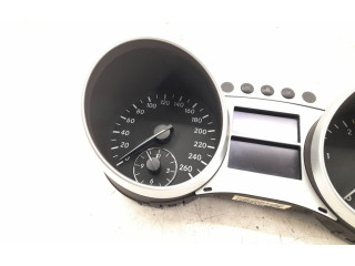 Панель приборов 2514405211, 2519006000   Mercedes-Benz R W251       