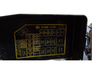 Блок предохранителей  912101C400   Hyundai Getz    