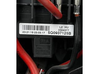 Блок предохранителей 5Q0937125B, 0324377   Skoda Octavia Mk3 (5E)    