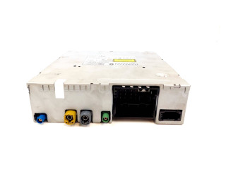 Радио/ проигрыватель CD/DVD / навигация