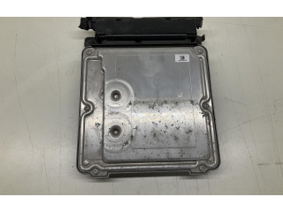 Блок управления двигателя Audi Q3 8U