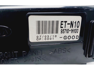 Дисплей    957101H100   KIA Ceed