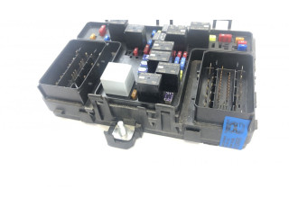 Блок предохранителей 2495546 Ford Ranger