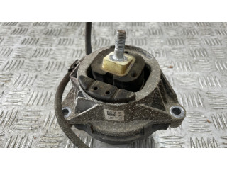 Подушка двигателя