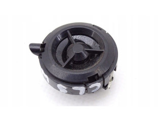 Громкоговоритель (громкоговорители) высокой частоты в передних дверях