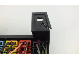 Pojistková skříňka 4D0941824 Audi A8 S8 D2 4D 1998