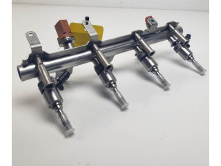 Топливная рампа 06J133317J Audi A5 8T 8F для двигателя CDNC