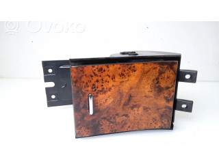 Передний держатель чашки